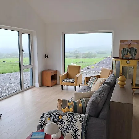 Tigh Droum Apartment *
